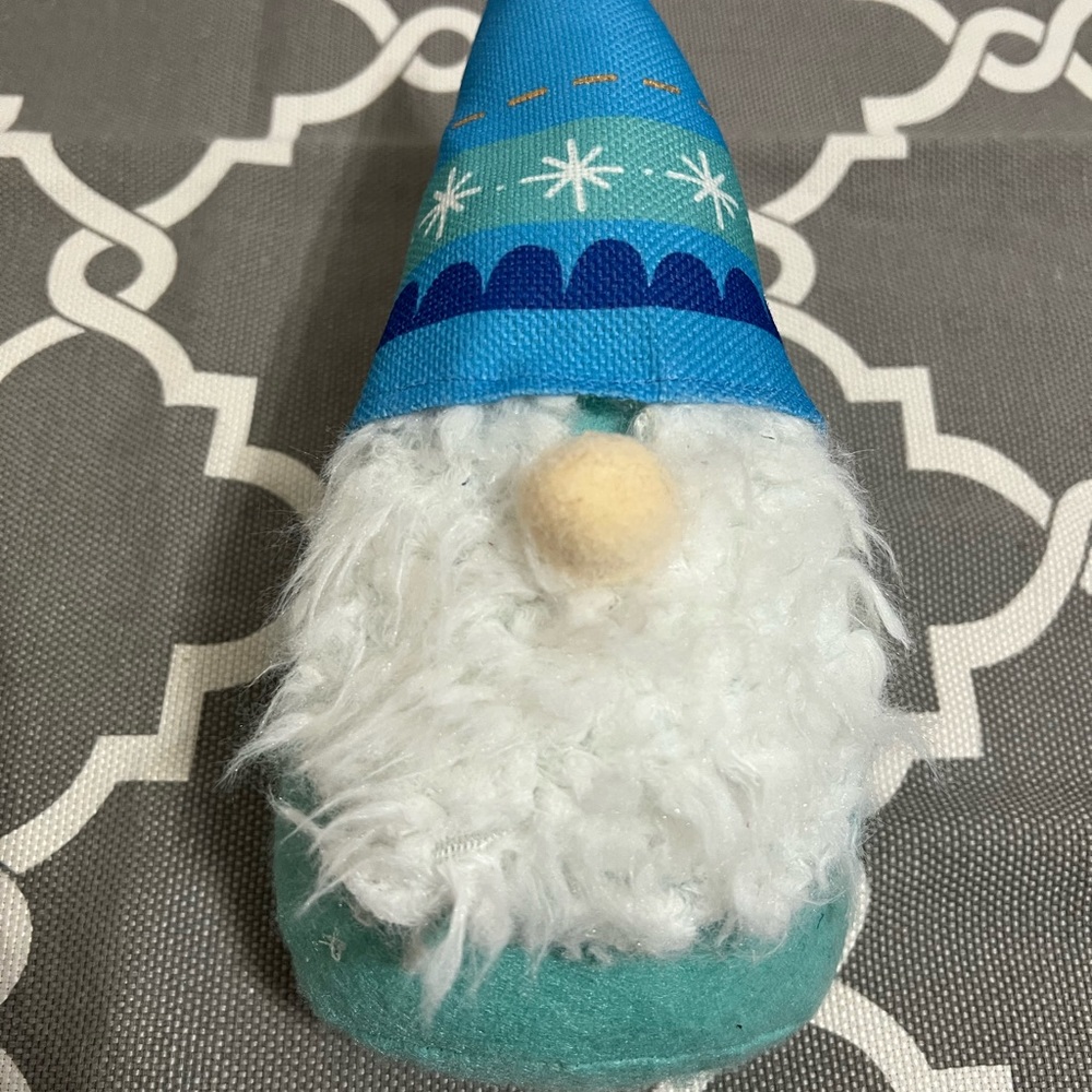 Christmas Decor- Set of Three Gnomes - Picture 4 of 4